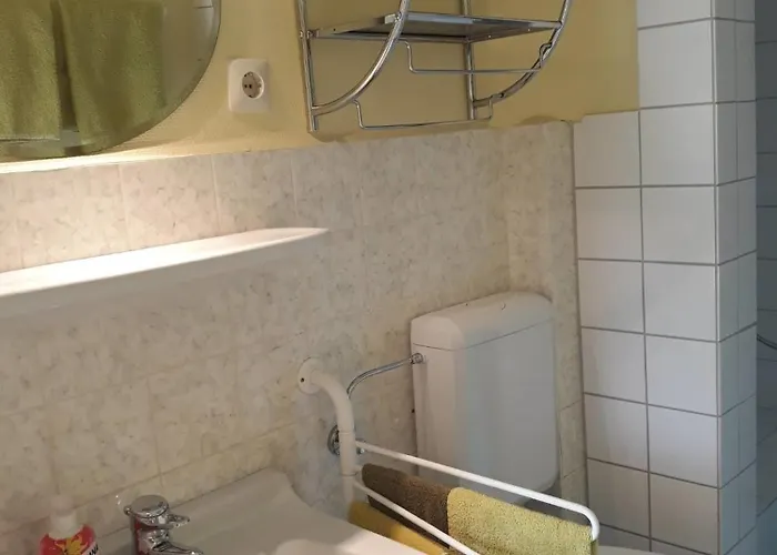 'unter Der Linde' * Neuenkirchen (Cuxhaven)